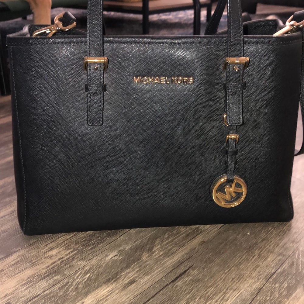 Michael Kors jet set purse